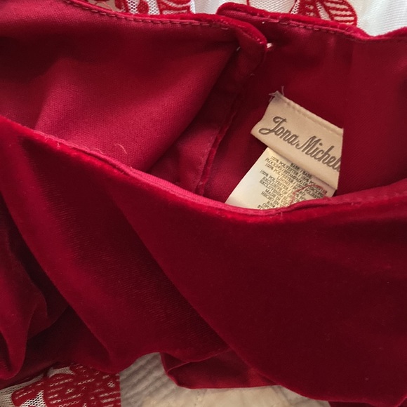 Velvet floral red Christmas dress - Picture 6 of 6